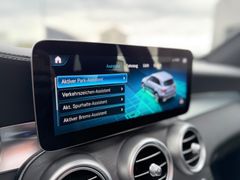 MERCEDES-BENZ GLC 200 4MATIC/PANO/AHK/J.STERNE GA/KAMERA/MBEAM