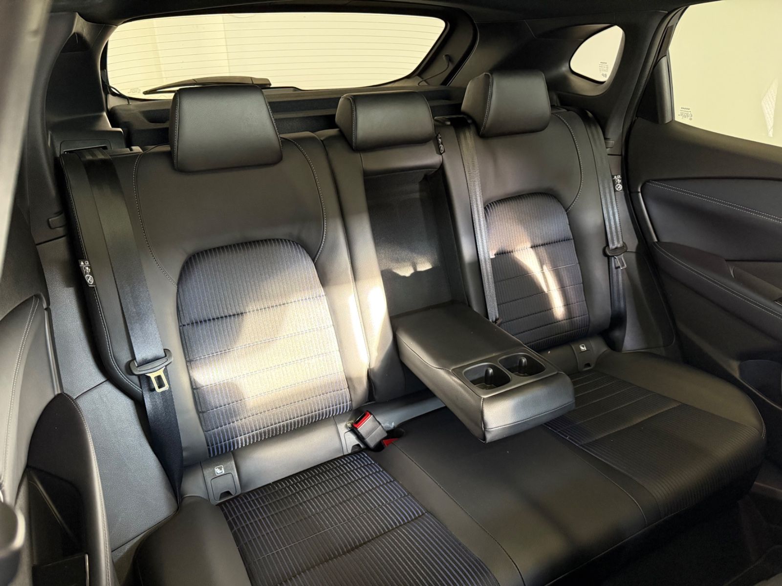 Fahrzeugabbildung Nissan Qashqai Tekna, 360° Kamera, Navi, WP, Panod.