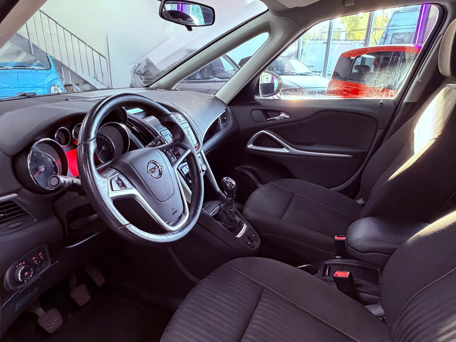 Opel Zafira C Tourer Edition -7-Sitzer -AHK