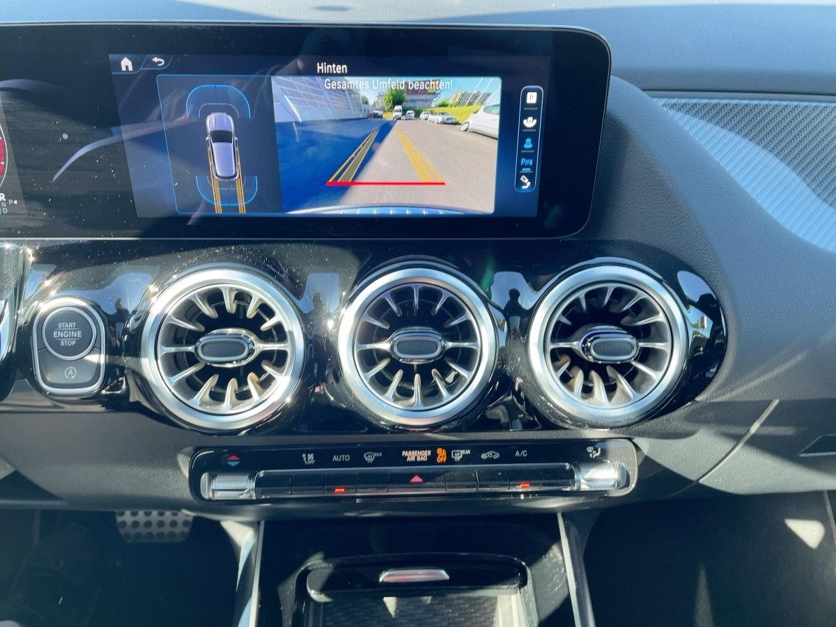 Fahrzeugabbildung Mercedes-Benz GLA 200 d AMG/Night/Pano/Kamera/AHK