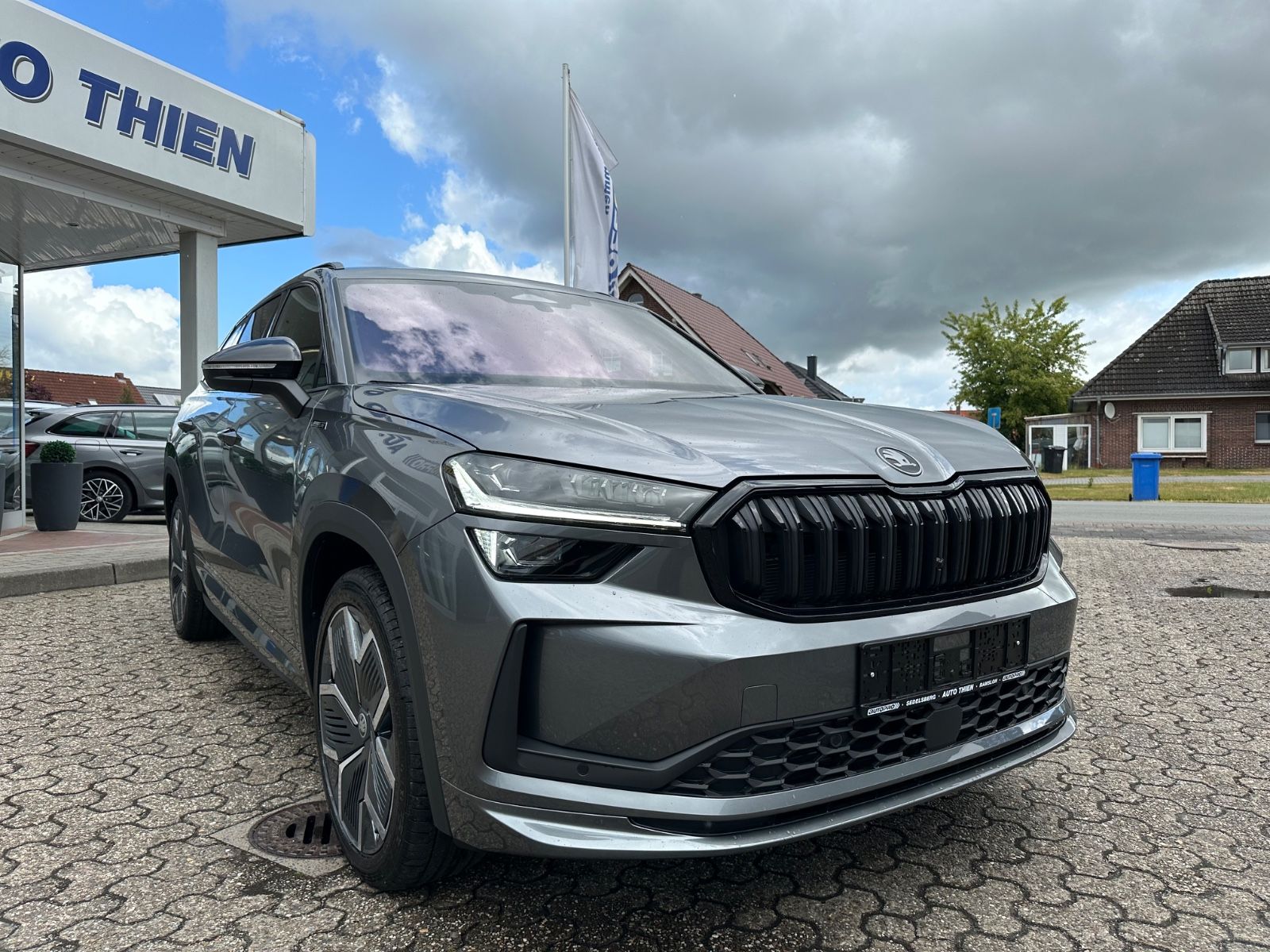 Fahrzeugabbildung SKODA Kodiaq 1.5 TSI Sportline DSG AHK/Matrix/Navi/ACC