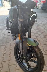 Benelli Leoncino 125er Neuwertig - BENELLI LEONCINO