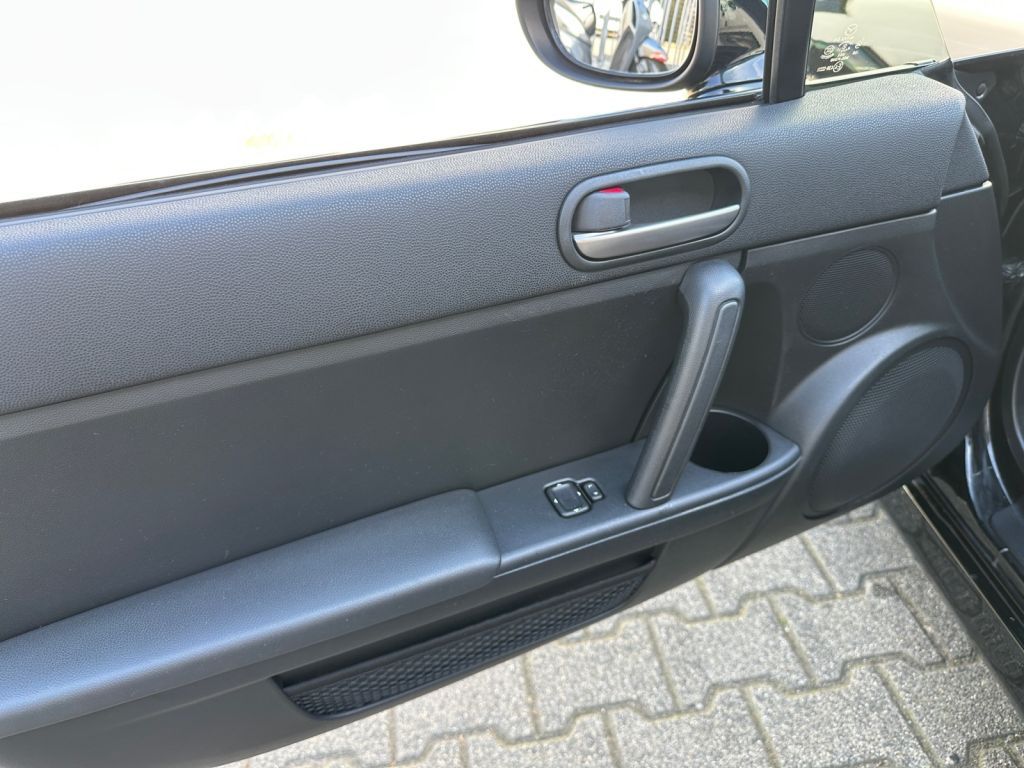 MAZDA MX-5 1.8 MZR Center-Line MAZDA MX-5 1.8 MZR Center-Line