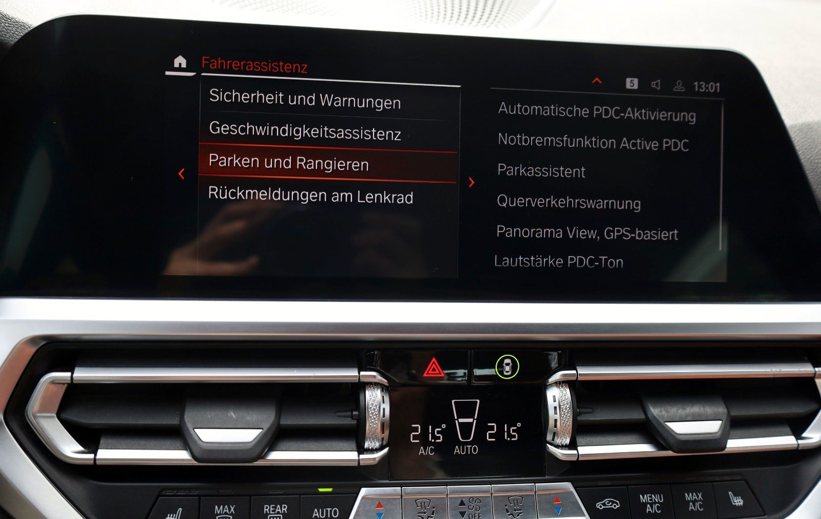 Fahrzeugabbildung BMW 318d Touring Sport Line,Leder,Navi,LED,HUD,AHK e