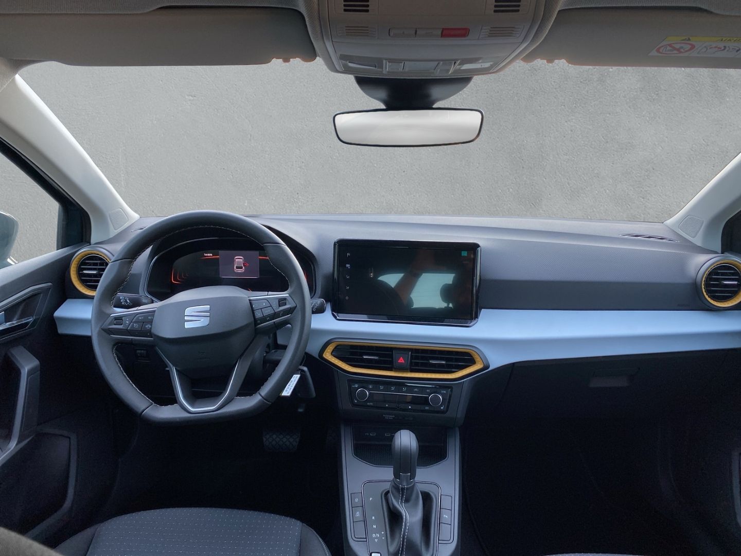 Fahrzeugabbildung SEAT Ibiza Style 1.0 TSI*RoadEd.*PDC+Cam*SHZ*NAVI*Ful