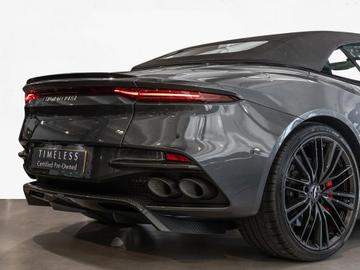 2019 Aston Martin DBS — фото 9