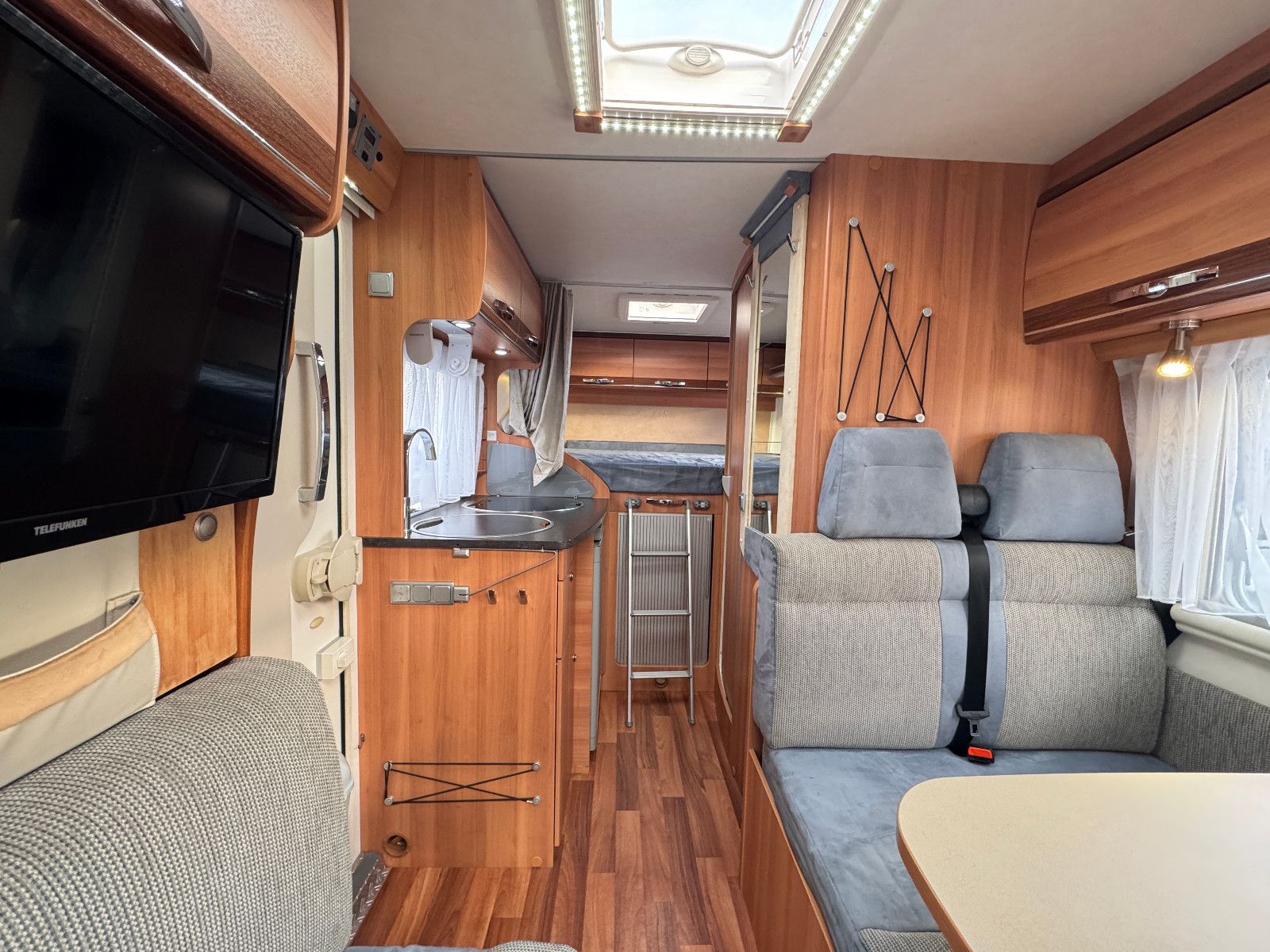 Fahrzeugabbildung HYMER / ERIBA / HYMERCAR Van 512 SILVERLINE FORD TRANSIT SOLAR TV KAMERA