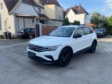Volkswagen Tiguan Urban Sport 4Motion - Volkswagen Tiguan: Van
