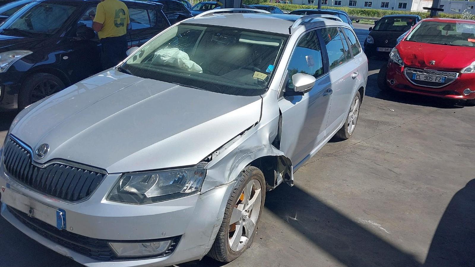 Skoda Octavia 2014 — engine