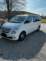 Hyundai H1 8-Sitzer 8 fachbereift Anhänger... - Hyundai H-1 von privat