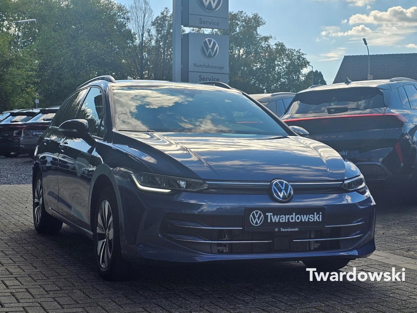 Volkswagen Golf Variant 1.5 eTSI Goal ACC SHZ PDC 5J Garant