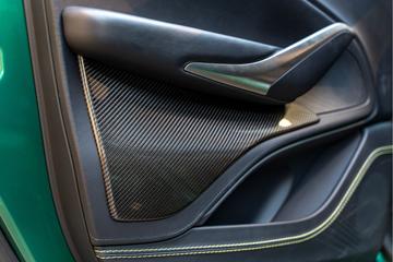 2022 Aston Martin DBX — миниатюра 30