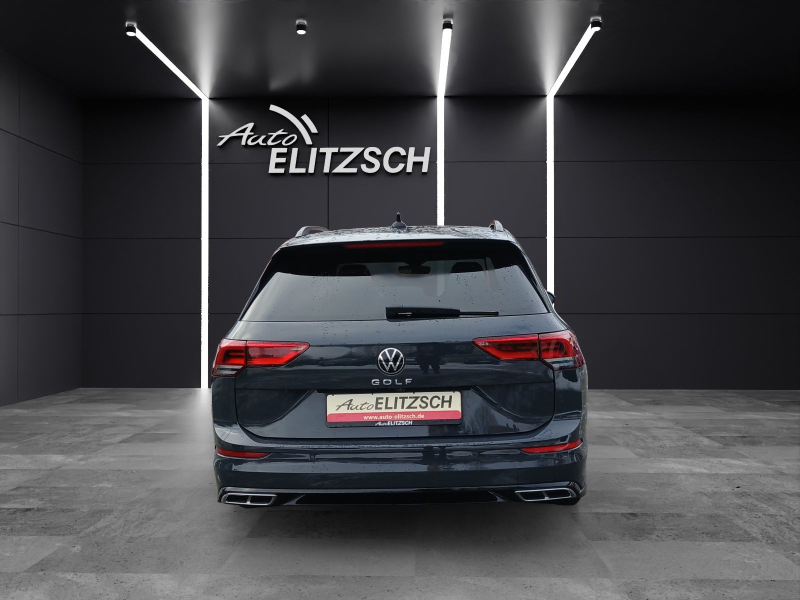Fahrzeugabbildung Volkswagen Golf VIII Variant TSI R-Line LED AHK Navi AID AC