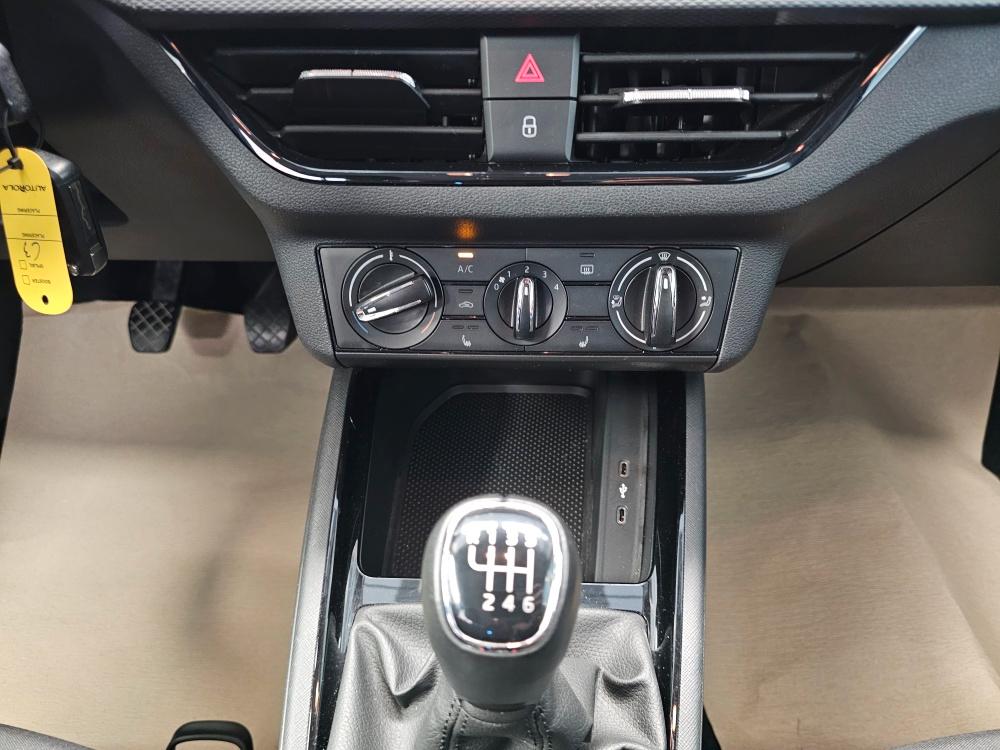 Skoda Kamiq 2023 г. Синий, пробег 48025 км
