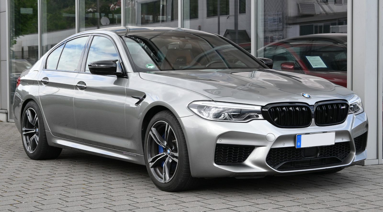 Fahrzeugabbildung BMW M5 xDrive °Driving Assistant Plus°HARMAN°M-SITZ°