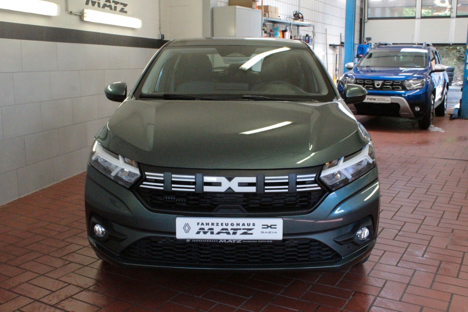 Fahrzeugabbildung Dacia Sandero TCe 100  ECO G Expression*Winterpaket*