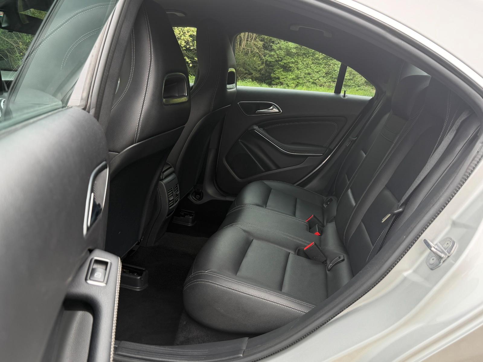 Mercedes-Benz CLA 250 Coupe *Leder *Navi *Kamera *Memory *LED