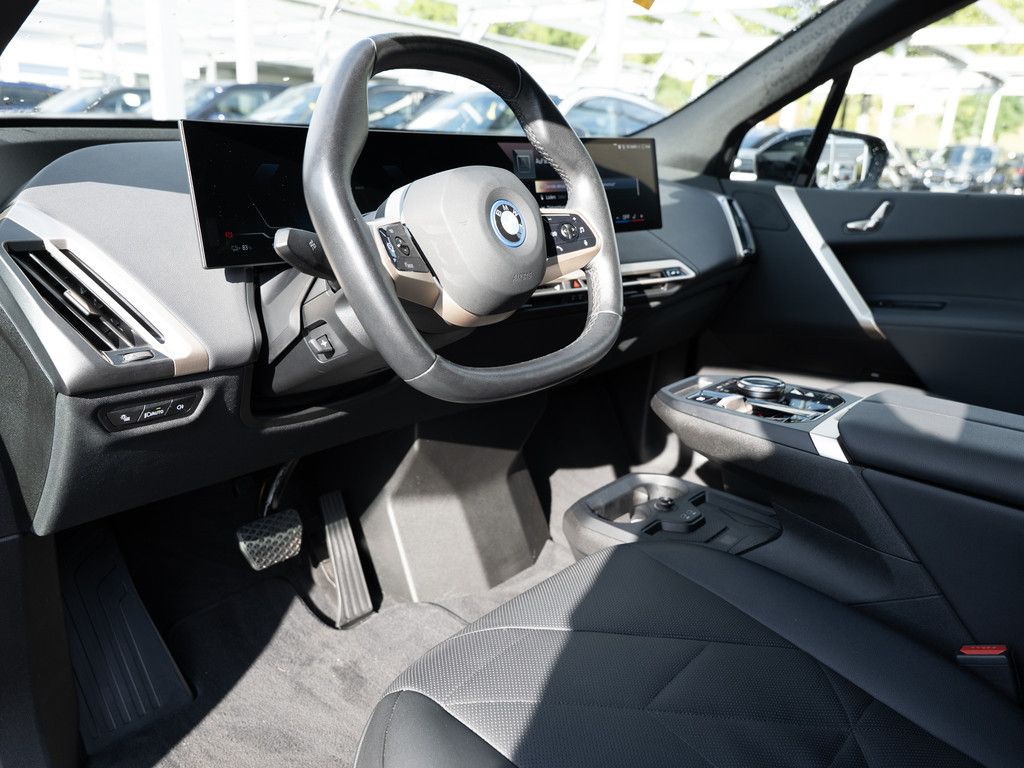 BMW iX xDrive40 HUD 360° LED ACC NAVI KAMERA SHZ PDC foto 24