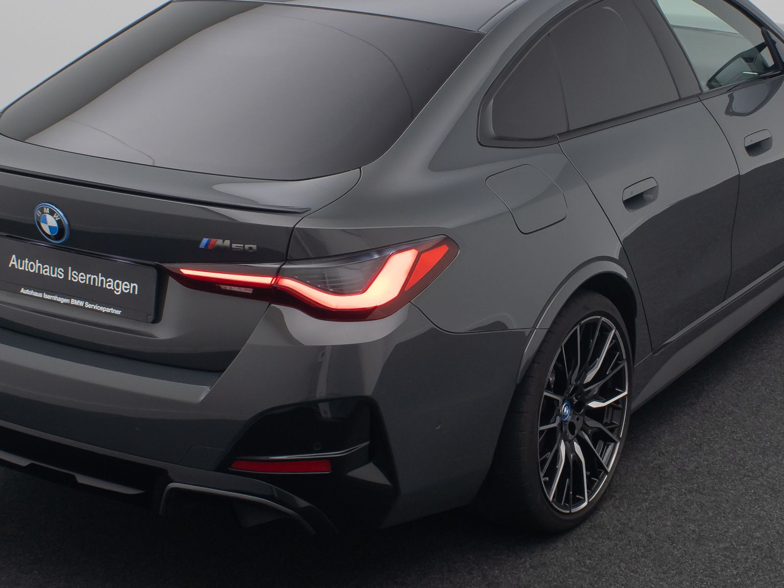 Fahrzeugabbildung BMW i4 M50 GC H/K 360°DAB HUD 20Zoll Individual Voll