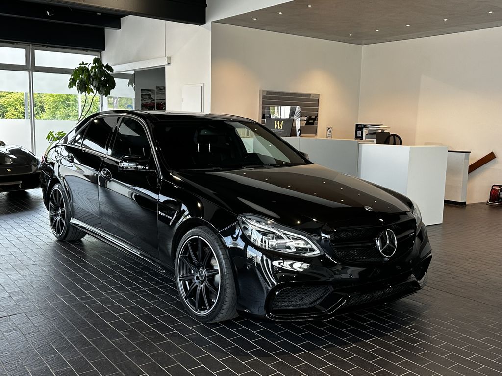 Mercedes-Benz E 63 AMG
