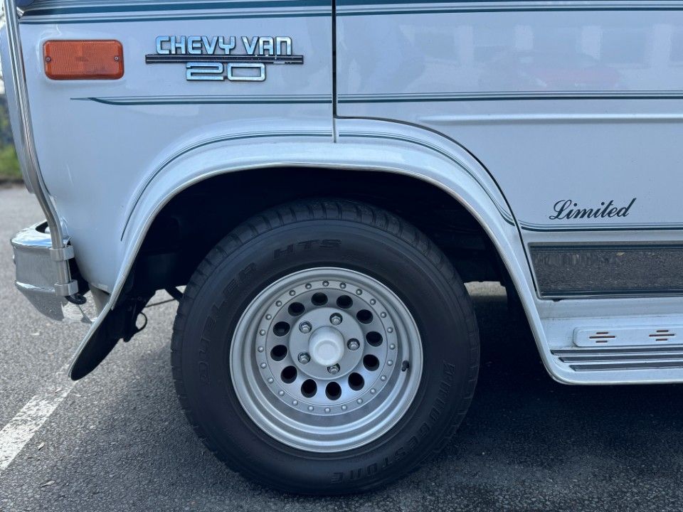 Fahrzeugabbildung Chevrolet Chevy Van G20 5.7 V8 Explorer Ltd deutsches Fzg.