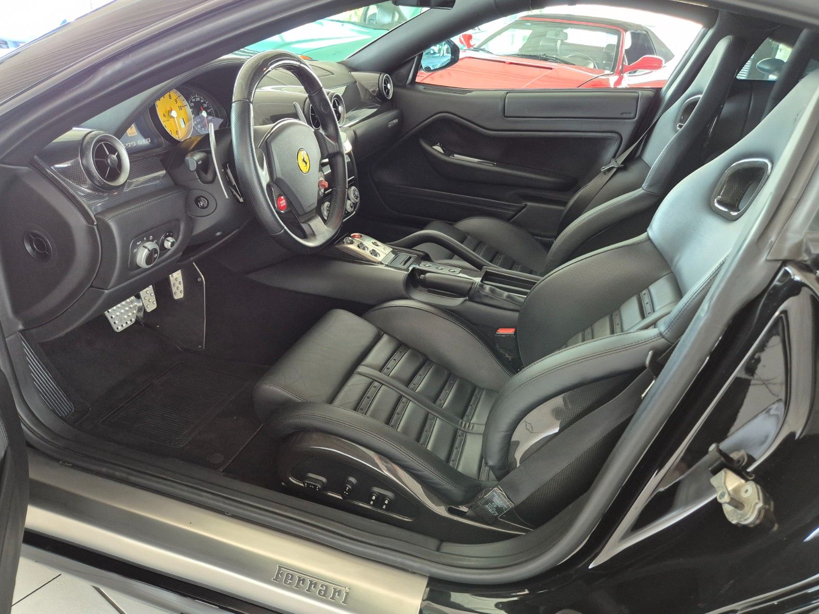Fahrzeugabbildung Ferrari 599 GTB/Carbon Pack 2/GTO Räder/Ferrari SH/1A