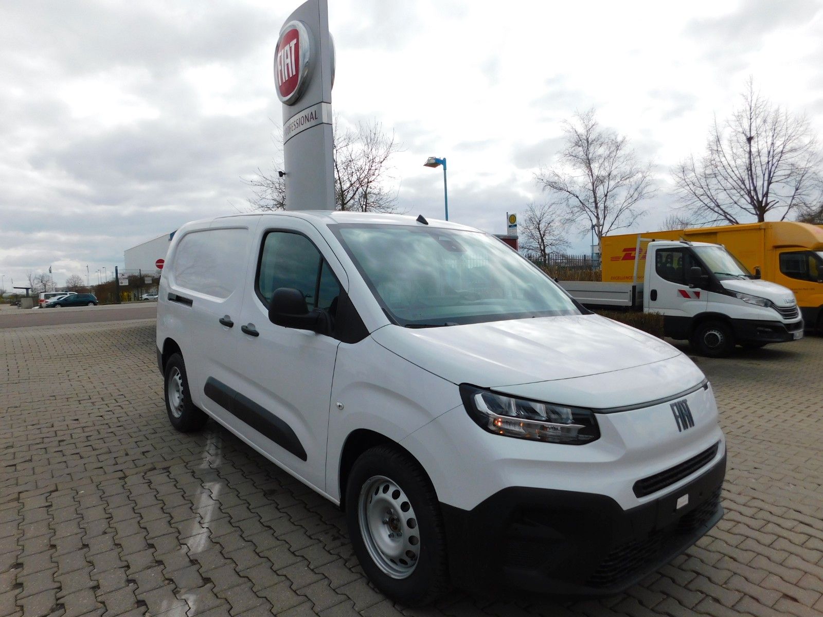 Fahrzeugabbildung Fiat Doblò Kastenwagen XL 1.5 Diesel 75 kW