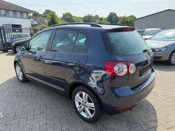 Volkswagen Golf - 6