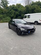 BMW 316i - (F30) - BMW 316: F30