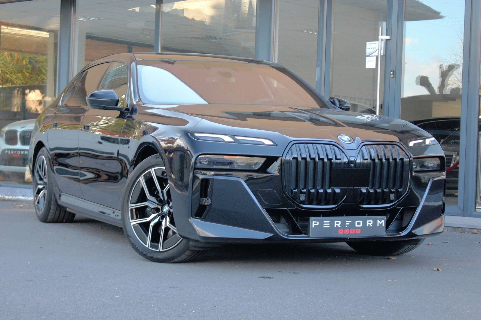 BMW 750 e xDRIVE*489PK*M-SPORT PRO*EXECUTIVE LOUNGE* imagem 3