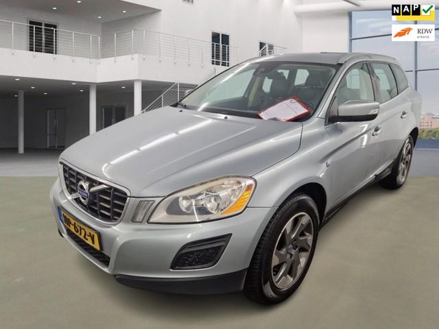 Volvo XC60 2.4 D5 AWD Momentum EXPORT