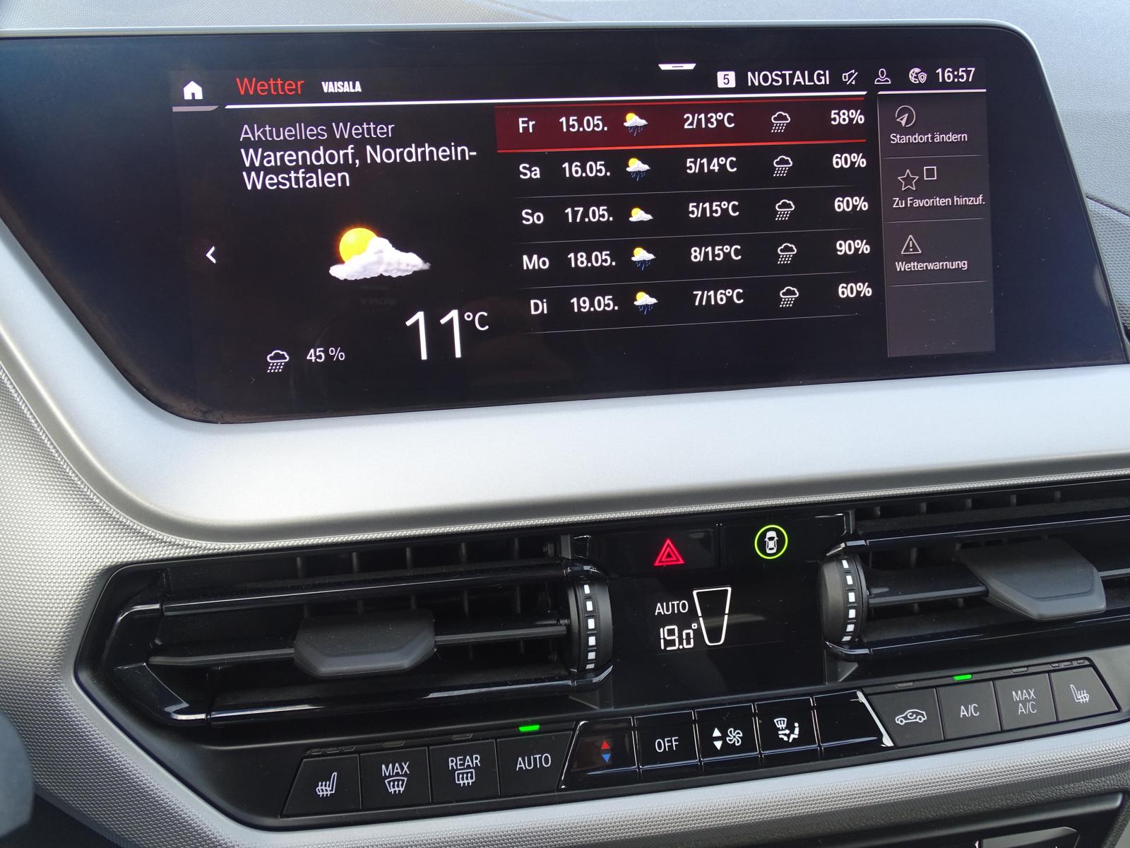 BMW 118i Advantage*STEPTRONIC*LED*NAVI*SHZG*PDC*DAB*