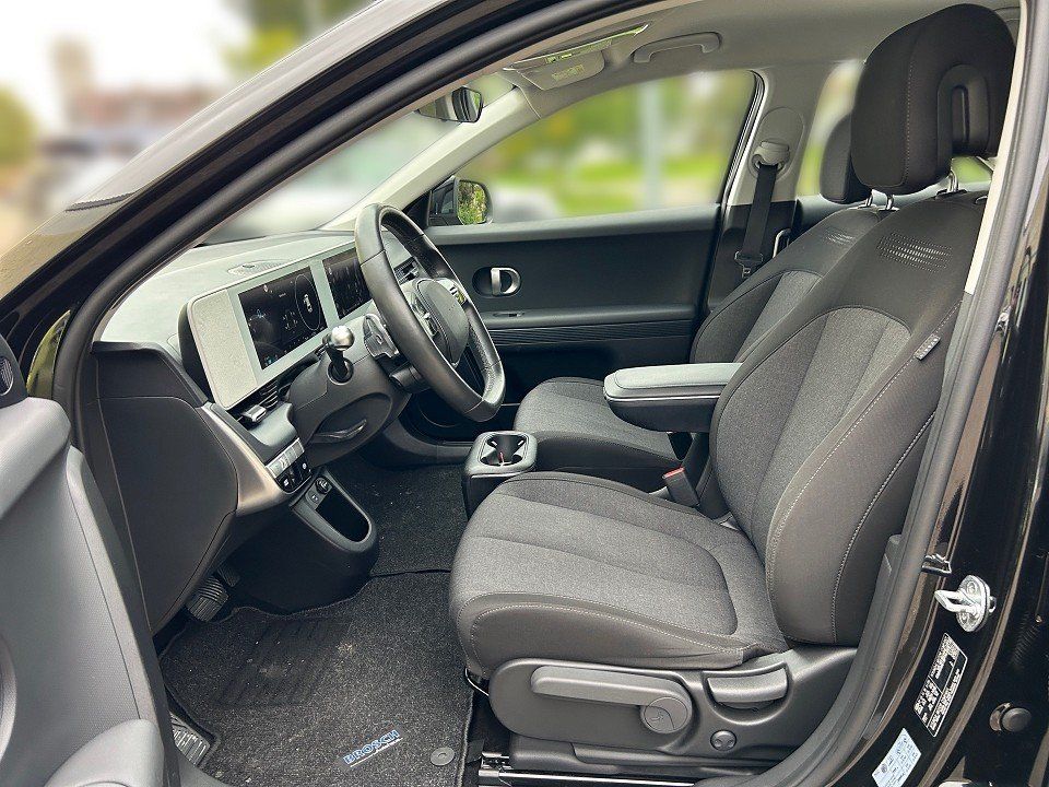 Fahrzeugabbildung Hyundai IONIQ 5 58kWh BASIS EFFI-P 1HD GARANTIE NAV+LED+