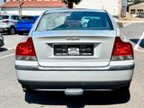 Volvo S60 2.4 Premium - silberne Volvo S60