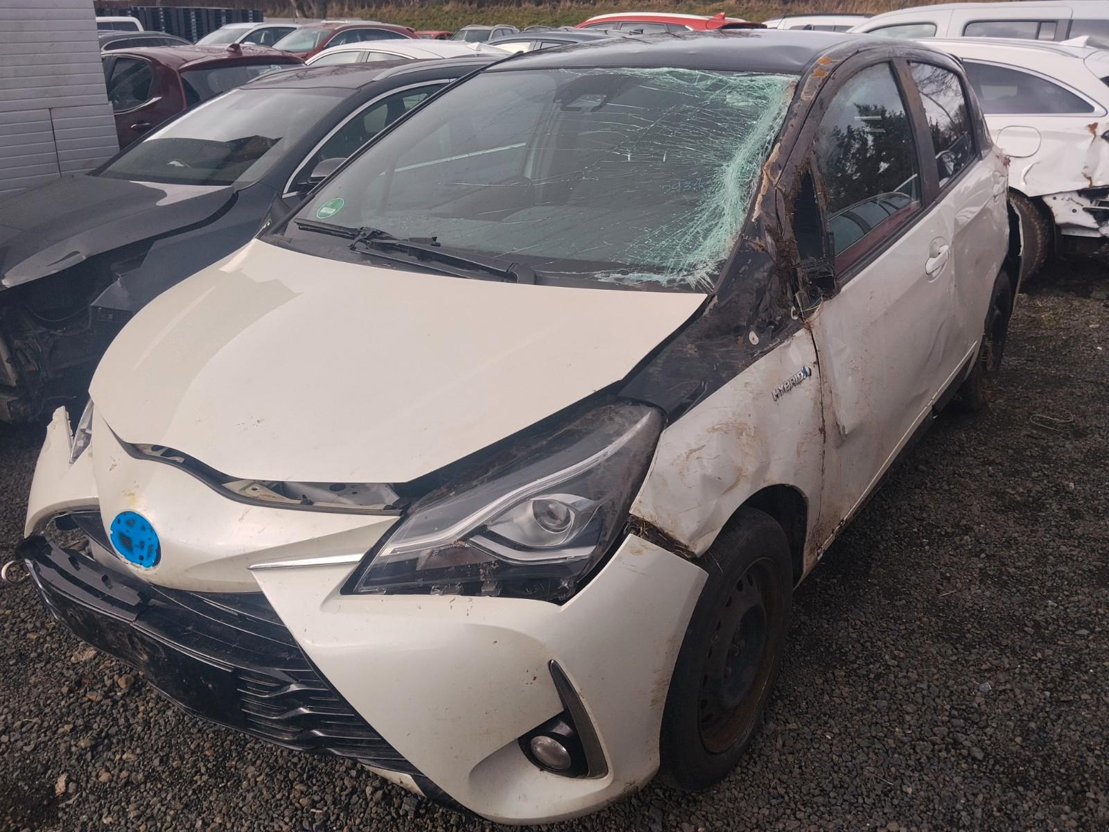 Toyota Yaris Hybrid Style Selection