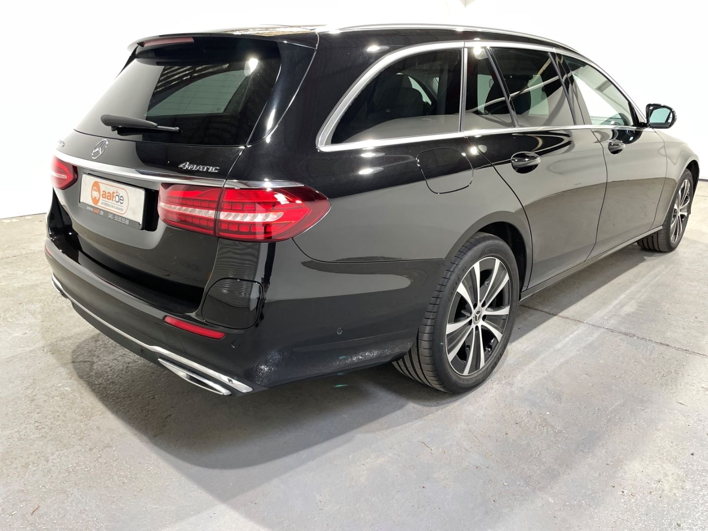 Mercedes-Benz E 300 T de 4Matic Avantgarde Automatik LED ACC W imagem 3