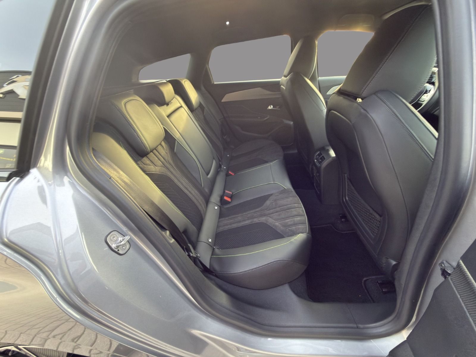 Peugeot 308 - Bild 17