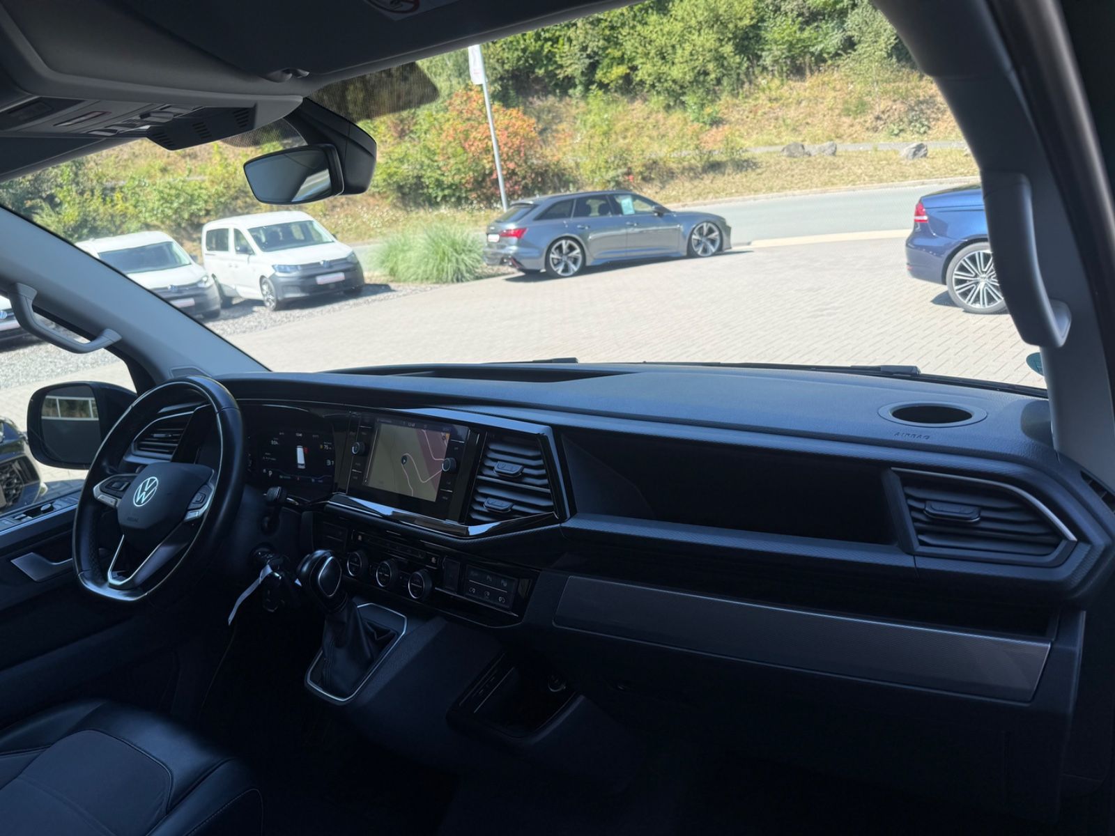 Volkswagen T6.1 Multivan FWD Highline DSG LED App AHK foto 12