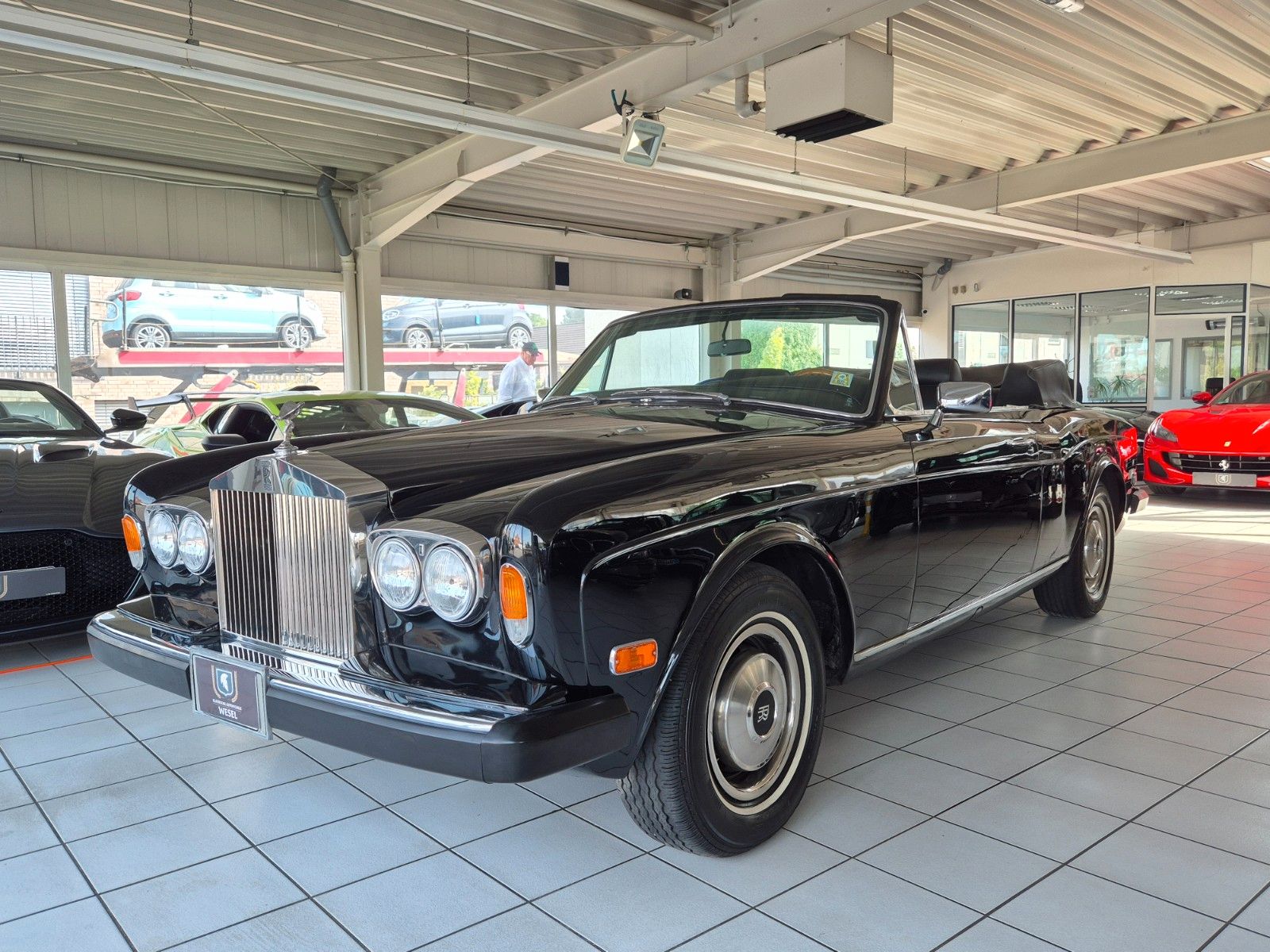 Fahrzeugabbildung Rolls-Royce Corniche/Technisch umfassend revidiert+Historie