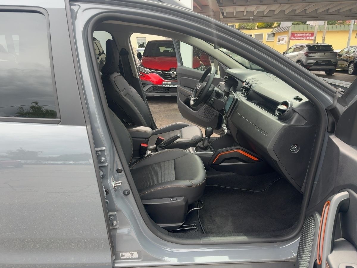 Fahrzeugabbildung Dacia Duster Extréme TCe 150 EDC navi Kamera SHZ