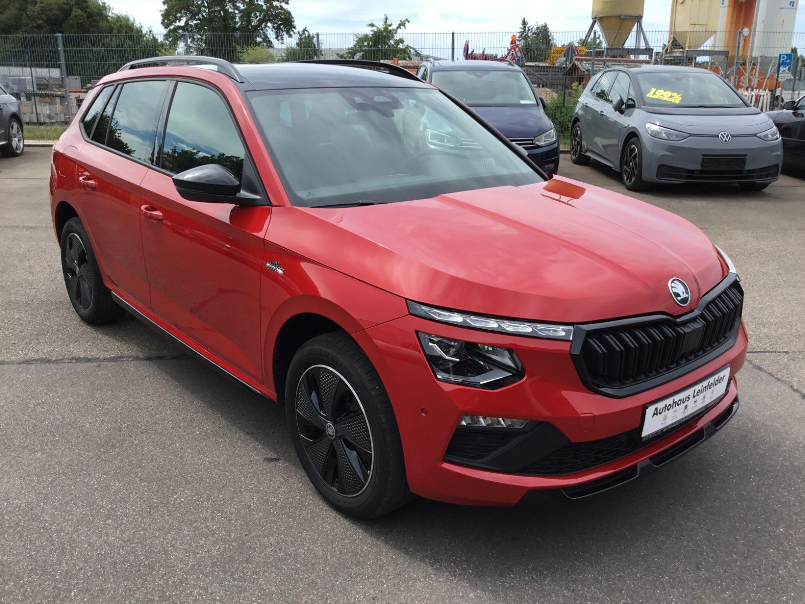 Fahrzeugabbildung SKODA Kamiq 1.5 TSI DSG Monte Carlo+AHK+Navi+Kamera
