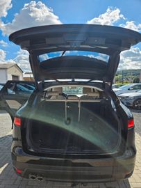 Jaguar F-Pace - 10