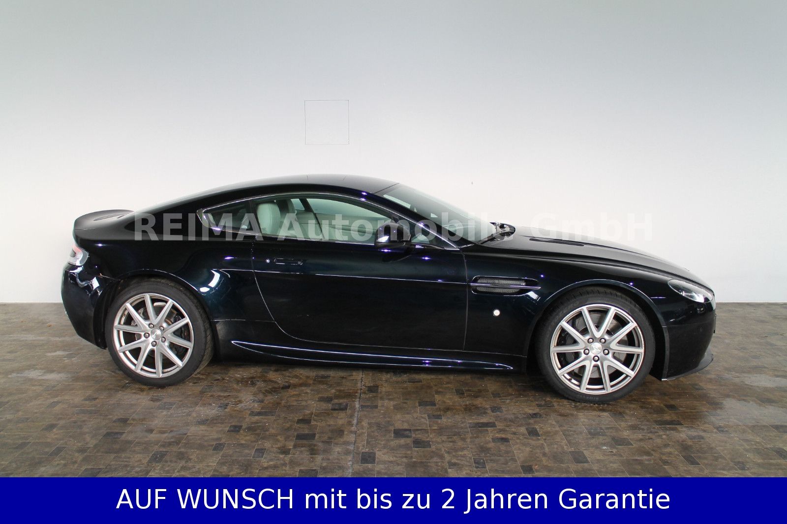 Fahrzeugabbildung Aston Martin V8 Vantage 4,7i, voll Scheckheft gepflegt,