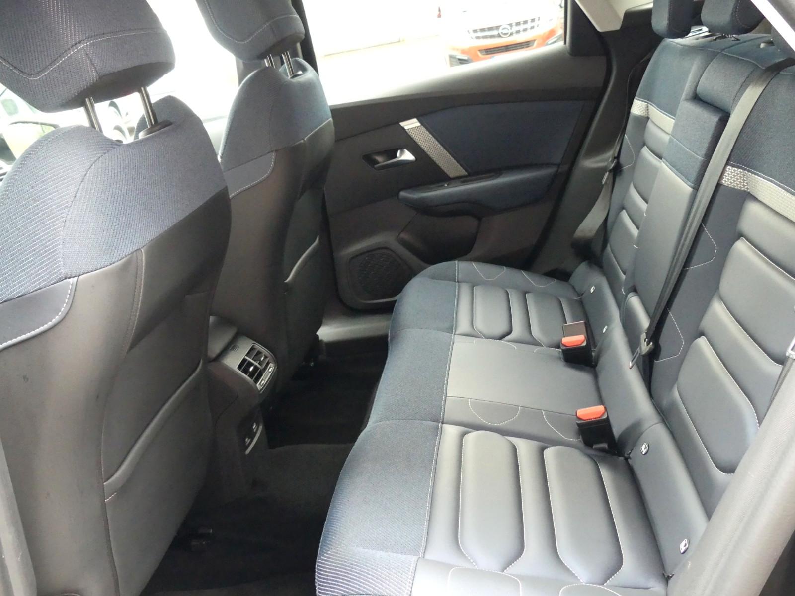 Citroën ë-C4 Shine 136