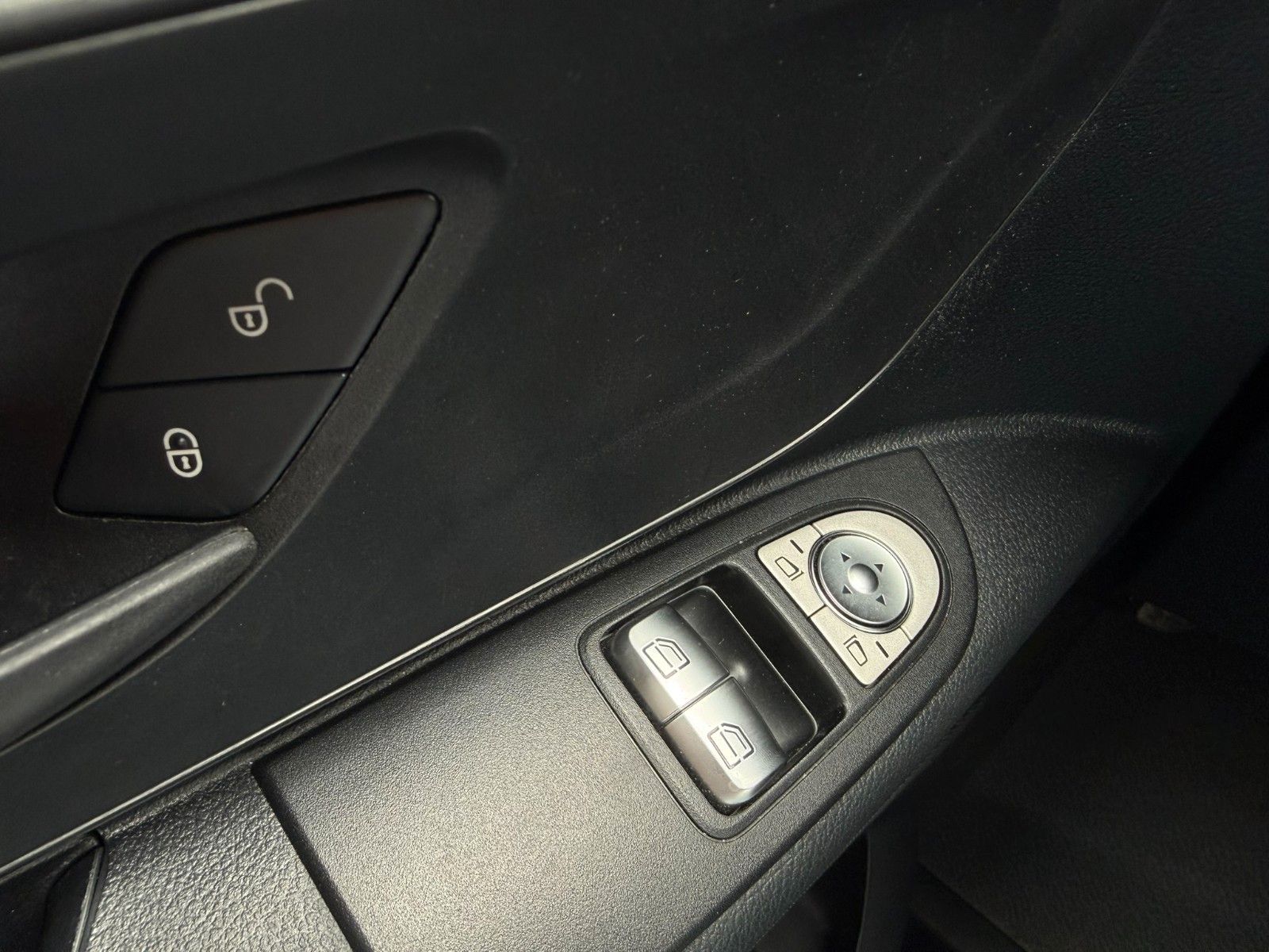 Fahrzeugabbildung Mercedes-Benz Vito 116 CDI Extral Klima Kamera AHK