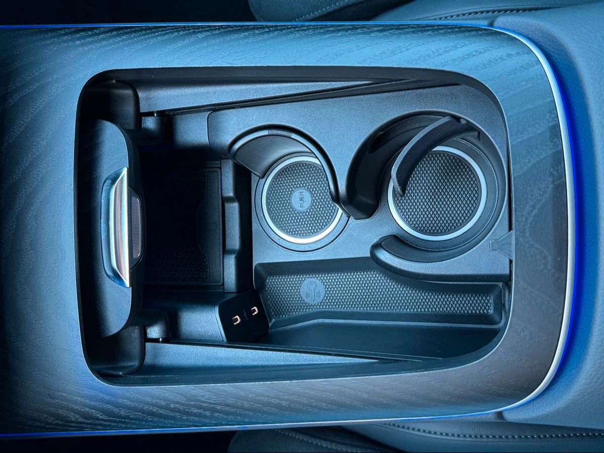Fahrzeugabbildung Mercedes-Benz E 200 9G+AMG+NIGHT+KEYL+LED+DAB+TOTW+SPUR+MBUX+