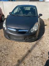Opel Corsa d Sport edition 111 - Opel Corsa aus 2010: Sport