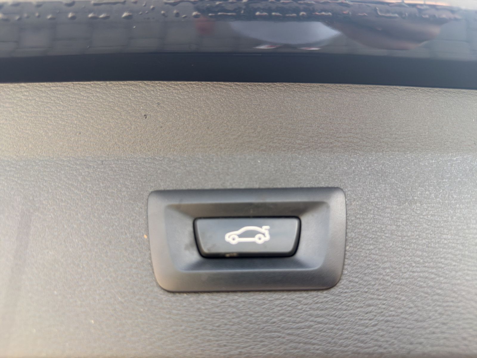 Fahrzeugabbildung BMW X1 sDrive 18 i Advantage PDC*Shzg*2-Zo.Klima*