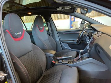 Skoda Octavia Combi RS 4x4 *PANO*NAVI*STANDHEIZUNG*AHK