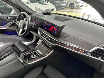 Fahrzeugabbildung BMW X7 xD40d M Sport ACC SoftCl Massage DAB SkyLoung